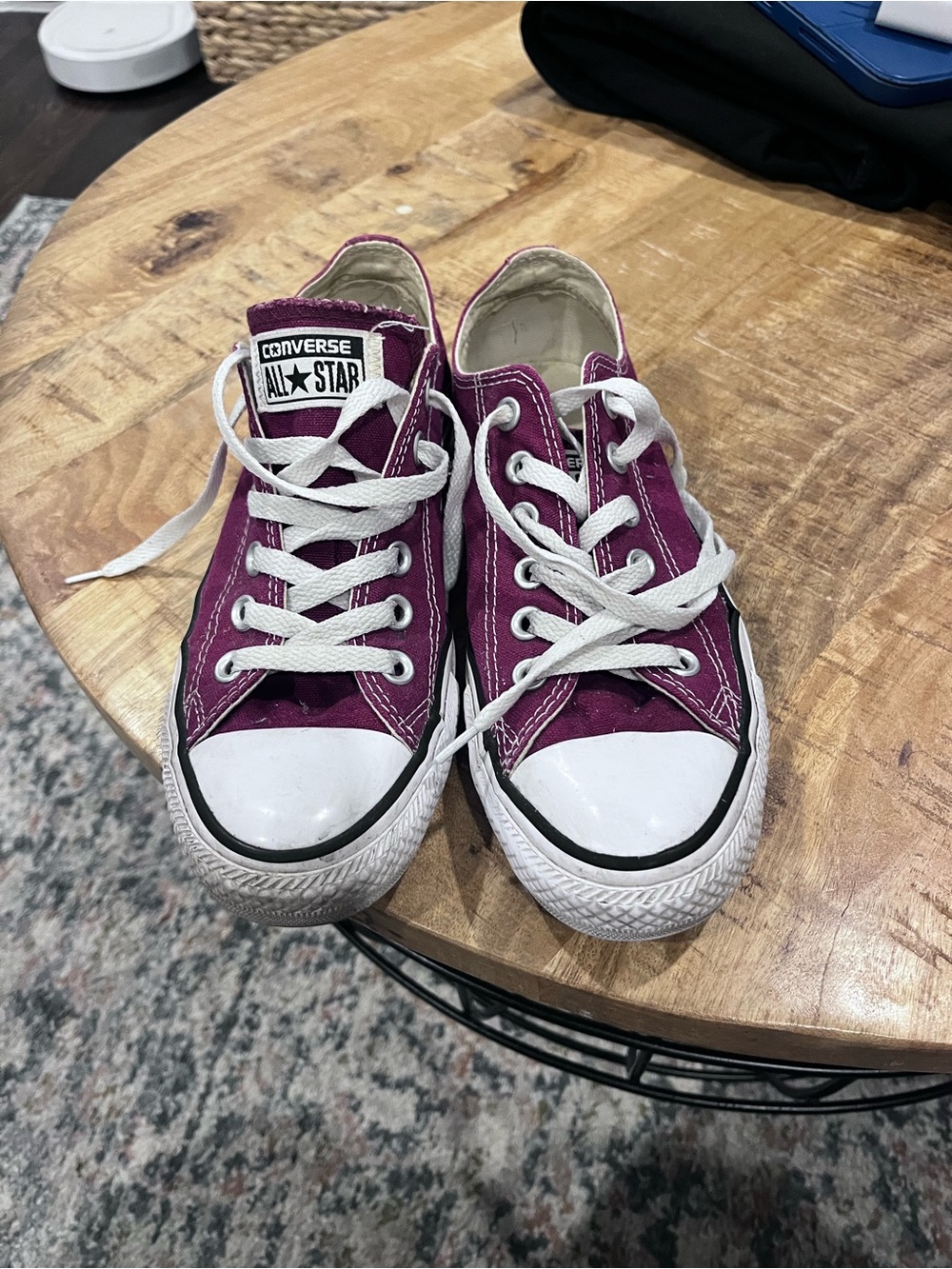 Converse KLow Top Sneakers